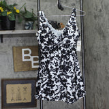 Island Escape Womens Magnolia Underwire Swim Dress One Piece Black / White 12