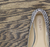 On 34th Womens Millee Embellished Bow Flats 10019810900 Silver Tweed Gray 5M