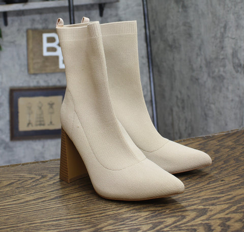 Journee Collection Womens Tru Comfort Foam Noralinn Booties Knit Beige Brown 6W