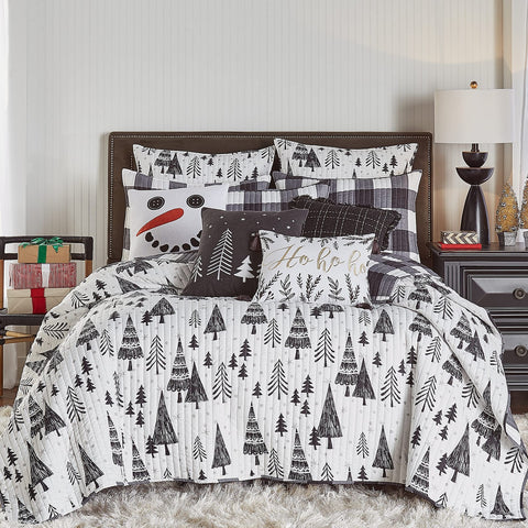 Levtex Home Merry & Bright Northern Star Quilt Set 3-Piece Black / White King