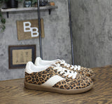 Universal Thread Womens Spencer Fashion Sneakers 91636520 Light Brown 6M