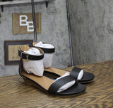 Kenneth Cole Womens Great Viber Faux Leather Wedge Wedge Sandals Black 8M