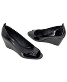 Kenneth Cole Reaction Womens Elinor Mid Wedge Pumps Peep Toe Black Patent 10M