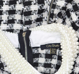 City Studio Juniors Embellished-Collar Shift Dress Black / Ivory 13/14