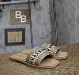 Wild Pair Womens Daisyy Slide Flat Sandals Embellished Black / Natural 8M