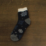 Auden Womens Snowflakes Winter Double Lined Cozy Ankle Socks Blue Multi 4-10