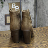 Journee Collection Womens Side Zip Link Booties LINK-TAU Taupe Brown 8M