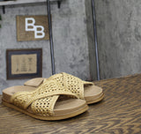 Earth Womens Flurry Flat Sandal ETFLURRY2 Medium Brown 9M