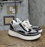 Universal Thread Womens Persephone Sneakers with Memory Foam Insole Black 8M