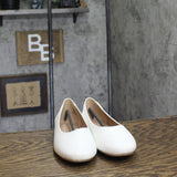 Journee Collection Womens Comfort Kavn Flats KAVN-WD White 6.5W