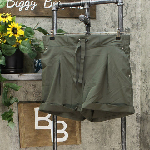 mondetta performance gear MPG Mondetta Performance Gear Women's Pleated Cuffed Travel Shorts – Biggybargains