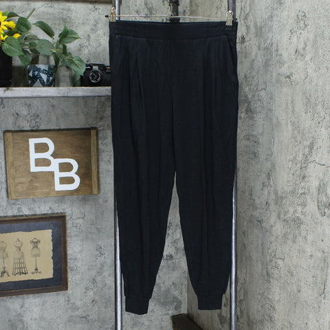 AnyBody Women's Cozy Knit Pleated Jogger Pants Black XS