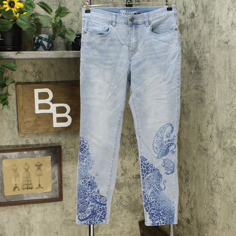 DG2 by Diane Gilman Women's Stretch Artwork Slim Leg Jeans Chambray 8