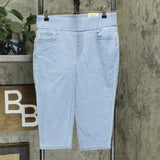 Style & Co. Petite Avery Pull On Skimmer Jeans