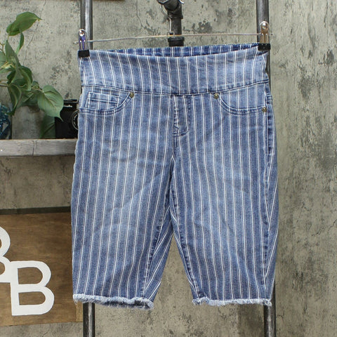 DG2 by Diane Gilman By Classic Stretch Pull On Bermuda Shorts Blue Petite Small