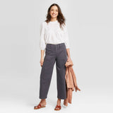 Universal Thread Women's High Rise Wide Leg Cropped Jeans