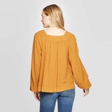 Universal Thread Women's Long Sleeve Square Neck Blouse