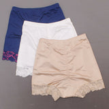 Rhonda Shear Women's 3 Pack Smooth Pin Up Panties with Lace Trim