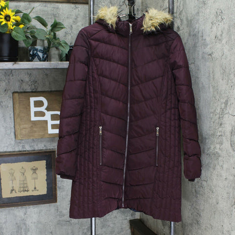 Tommy Hilfiger Women's Faux Fur Trim Hooded Chevron Puffer Coat Aubergine Large