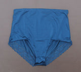 New Rhonda Shear Womens Smooth Pinup Brief With Lace Trim. 650181-1-NEW X-Large