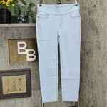 Denim & Co. Soft Stretch Smooth Waist Jeans Bleach Wash 8 Petite