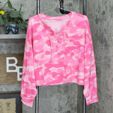 NWT WVVY Plus Size Camo Cropped Lace Up Sweatshirt. 729801 1X