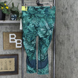All in Motion Tropical Print Contour Curvy High-Waisted Capri Leggings 566187
