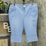 Belle by Kim Gravel Plus Petite Flexibelle Pull-On Capri Jeans