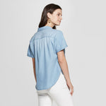 Universal Thread Women's Short Sleeve Collared Denim Camp Shirt. 00553153