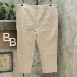 MarlaWynne Women's Plus Size FLATTERfit Capri Pants