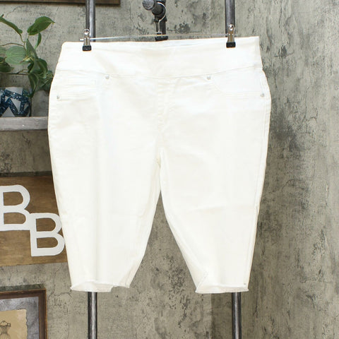 DG2 by Diane Gilman Classic Stretch Pull On Bermuda Shorts Ivory Plus 1X