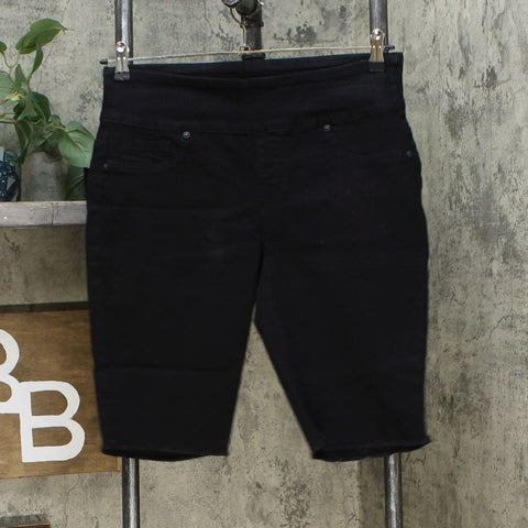 DG2 by Diane Gilman Classic Stretch Pull-On Bermuda Shorts Black Petite Medium
