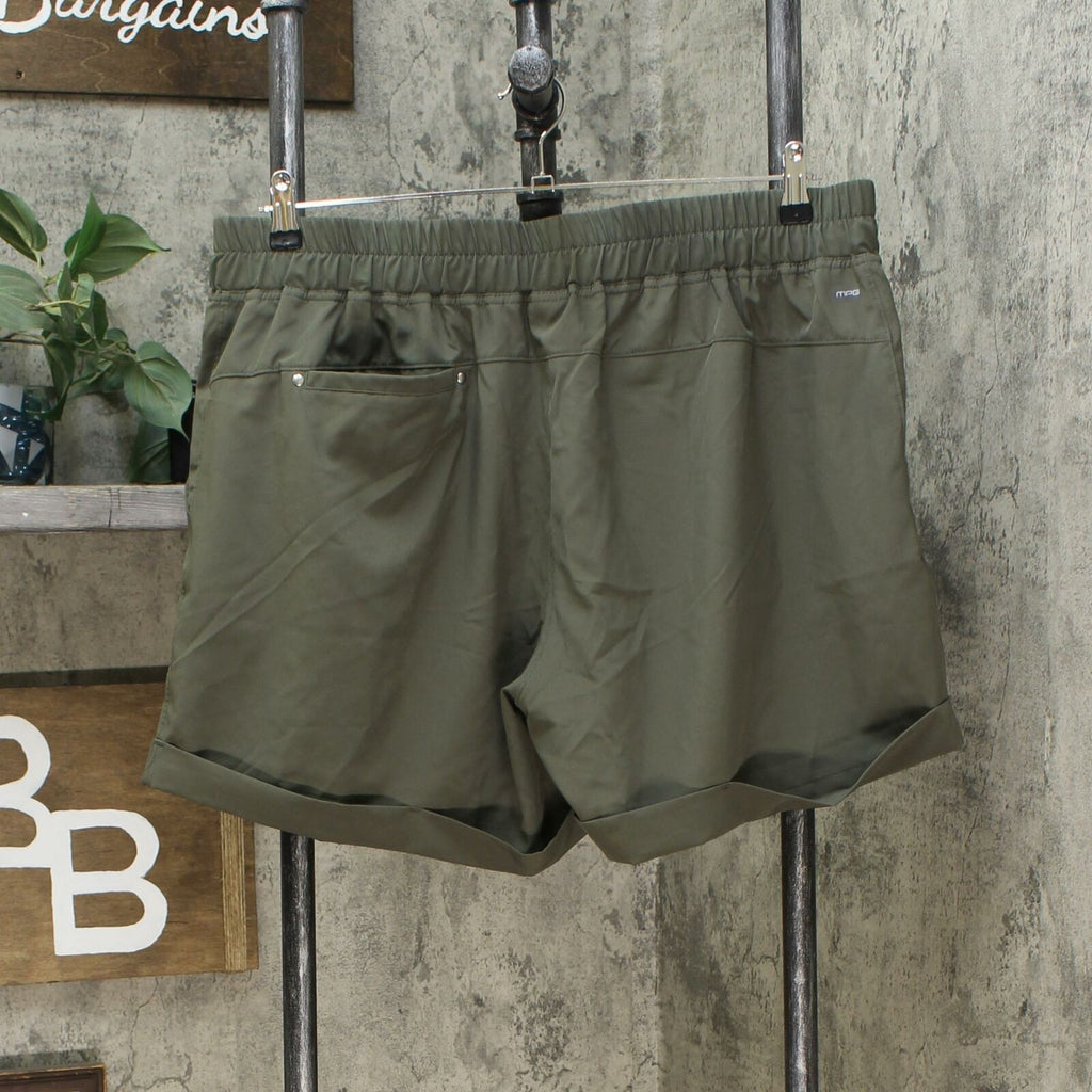 mondetta performance gear MPG Mondetta Performance Gear Pleated Stretch Cuffed Travel Shorts Oli – Biggybargains